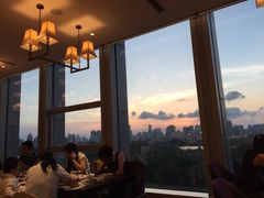-南湖名都·景湖轩全日制餐厅·海鲜自助·东南亚风味·临湖而食