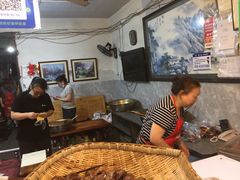 大堂-邓氏兔头