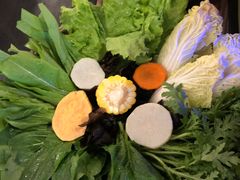 -尚尚仙·酸汤猪手·猪肚鸡火锅(华联万柳购物中心店)