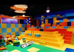-太空学院儿童娱教乐园(中华广场店)