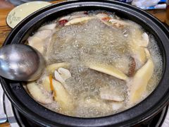 -菌之家·专业纯野生菌火锅·特色炒菌