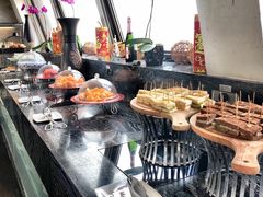 -三亚湾海居铂尔曼度假酒店