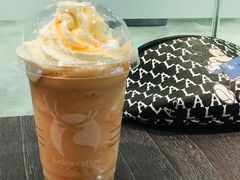 -瑞幸咖啡(外滩SOHO店)
