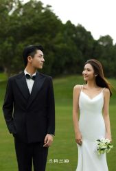 -莫兰迪婚纱摄影