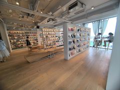 -猫的天空之城概念书店(北戴河蔚蓝海岸店)