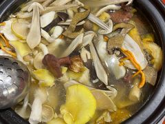 -菌之家·专业纯野生菌火锅·特色炒菌