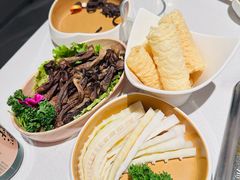 -海底捞火锅(长宁路龙之梦店)