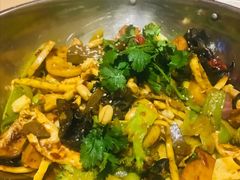 -拿渡麻辣香锅(世茂广场·工三店)