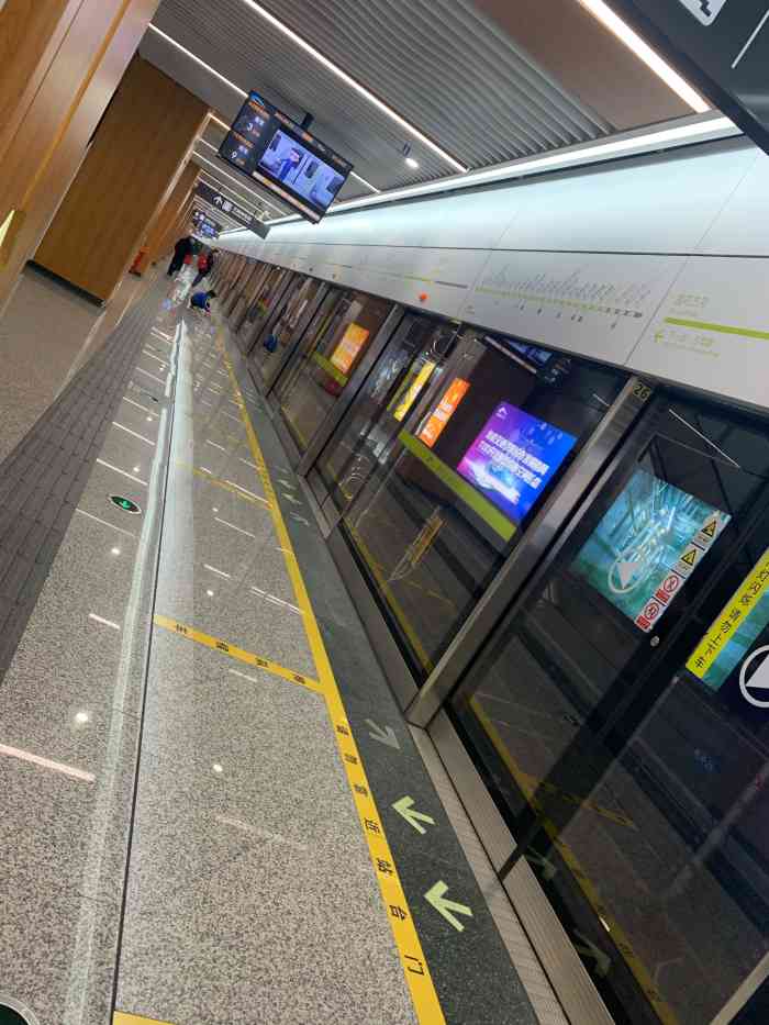 杉板桥(地铁站)-"从这附近搬走了这个地铁站才开通,真的是枉.