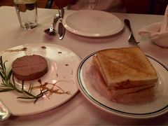 -成桂西餐厅·42年的味道(五大道疙瘩楼店)