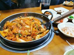 -亲昵春川鸡排(韩国美食街店)