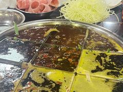 -邓莽子老火锅(中兴路总店)