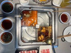 -海底捞火锅(新松江路生日主题店)