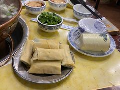 -月圆火锅(宁海东路二店)