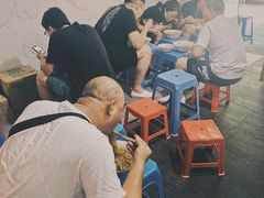 等位区-小狗面馆(复兴店)
