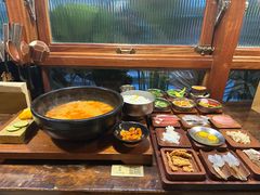 -银米·云南传统过桥米线(双廊黑金冠店)