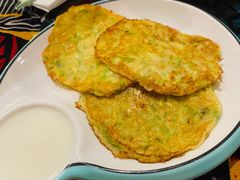西葫芦饼配酸奶-TUK土耳其餐厅·下午茶(卢湾店)
