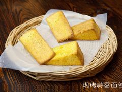 现烤蒜香面包（1个）-凯撒城堡西餐厅(颐和国际店)