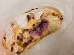 蓝莓三角芝士-Juicy Bakery(大学路店)
