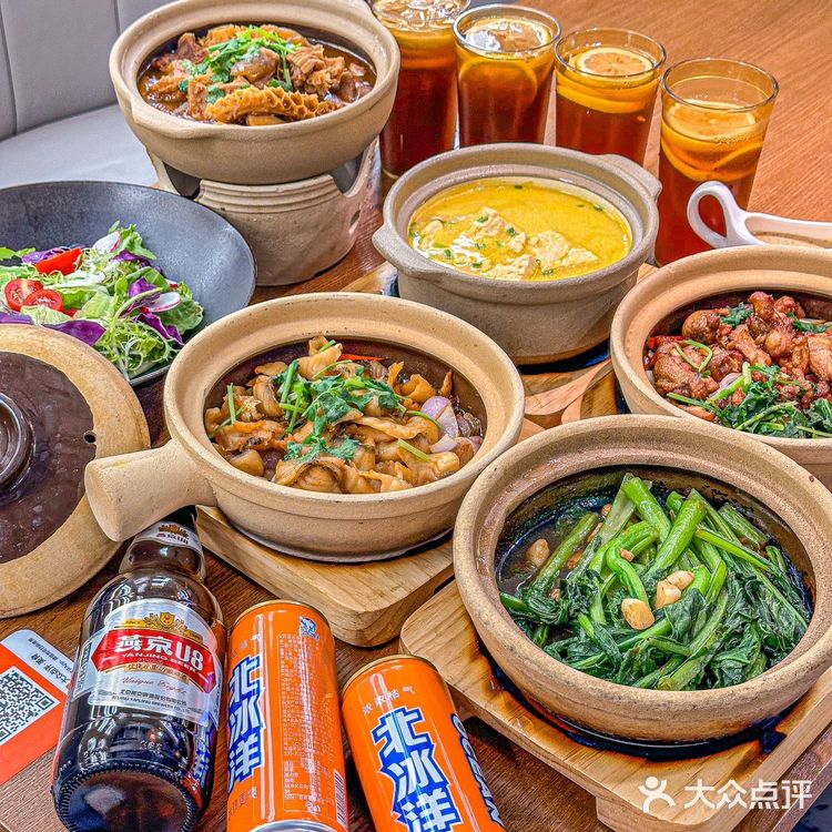 来王府井一定要尝尝他家的砂锅煲 逛街逛累了