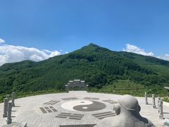 -九鼎铁刹山风景区