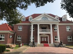 -东方绿舟酒店-停车场