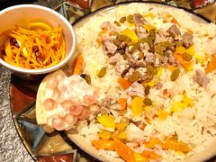 金桃手抓饭-丝路金桃·新疆菜(徐汇店)