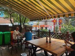 露天位-黔肠旺面馆(八鸽岩店)