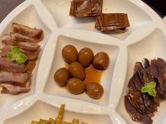 -香山湖家家宴(中山陵店)