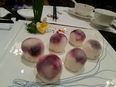 蓝莓雪媚娘-广州文华东方酒店·江-由辉师傅主理