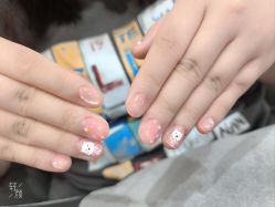 -悠禾·美甲美睫·皮肤管理