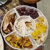 大理第一站📍菌子火锅，勇敢的人先享受世界