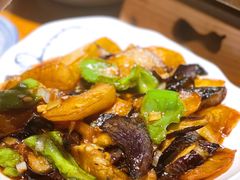 最爱地三鲜-95号酱骨·一块豆腐(展春园西路店)
