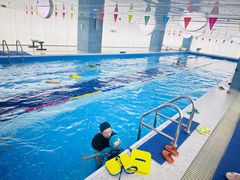 -蓝鲸国际少儿游泳训练中心(群力店)