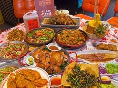 -威记烧嘢·南宁烧烤·超级生牛(绿地店)