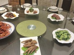 -聚汇三少·龙虾·中餐厅(莫邪路新天地店)