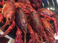 -虾弄弄海派小龙虾·牛羊蝎子火锅