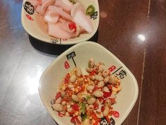 -富正毅三下锅·湘西韵味(天门山索道店)