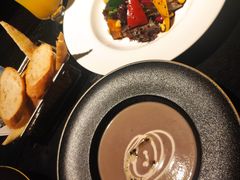 松露蘑菇奶油汤-C&R西班牙餐厅
