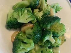 金蒜西兰花-上海年代·浙菜家烧·小海鲜(水上东路店)