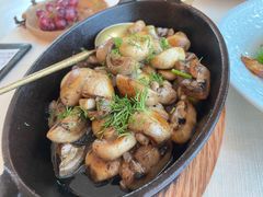 黑松露清炒野生巴楚菇-龟兹KUCINA·新疆菜(前滩L+PLAZA店)