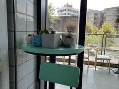 -蜜蜂小象·榴莲千层蛋糕(时代汇11栋店)