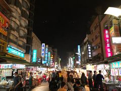 -六合夜市