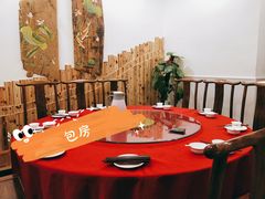 包厢-东馆和天下特色餐饮(工农店)