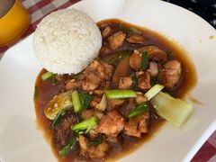 冬菇鸡粒饭-开心果牛扒城(雍华庭店)