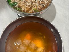 -正宗杨记普洱酸醋米线(总店)