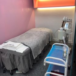 -斐尔国际皮肤管理中心