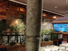 -八府香鸭·啫啫煲(华山路店)