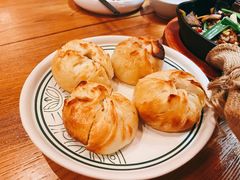 烤破酥包-云海肴·汽锅鸡·云南菜(天津国金汇店)