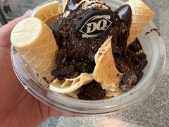 半斤冰激凌碗（巧克力）-DQ·蛋糕·冰淇淋(荟聚中心店)